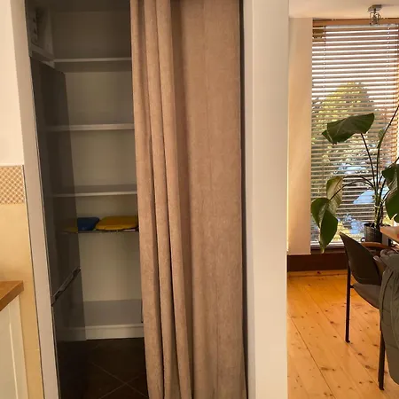 Apartment Cozy Garden Apartment Near Krakow - Free Parking