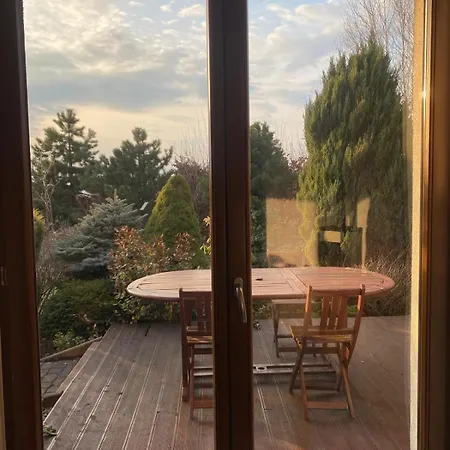 Cozy Garden Apartment Near Krakow - Free Parking Apartment *