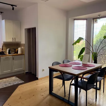 Cozy Garden Near Krakow - Free Parking