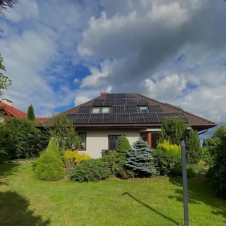 Cozy Garden Near Krakow - Free Parking 公寓 *